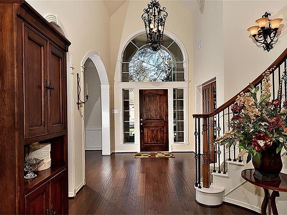 5th image of 30 Webb Creek Pl