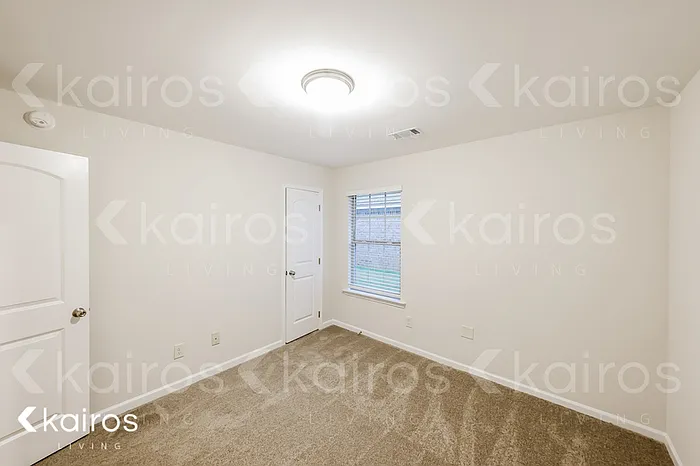 147 Nottingham Way — Photo 12