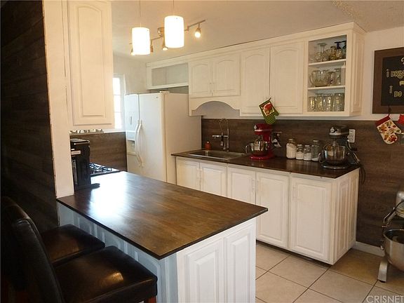 2nd image of 7327 E Avenue U2