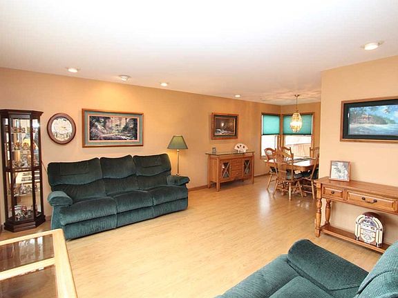 5th image of 900 Sandlewood Ct