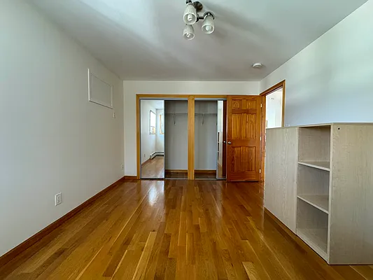 Rented by NY Space Finders Inc. | media 25