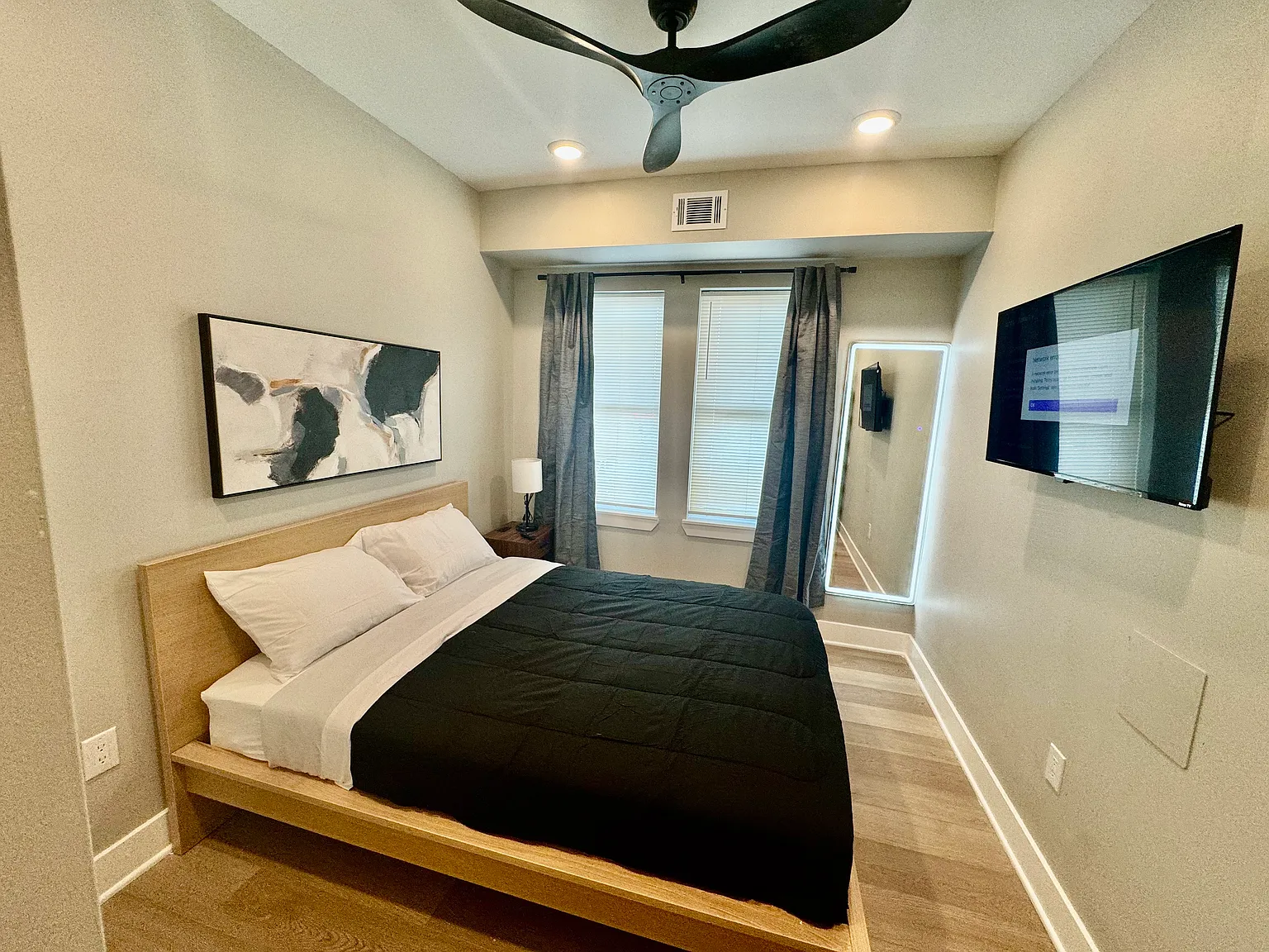 108 S Lincoln Pl — Photo 3