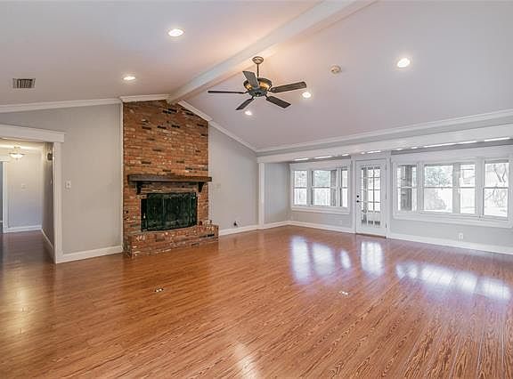 2nd image of 836 Chaparral Ct