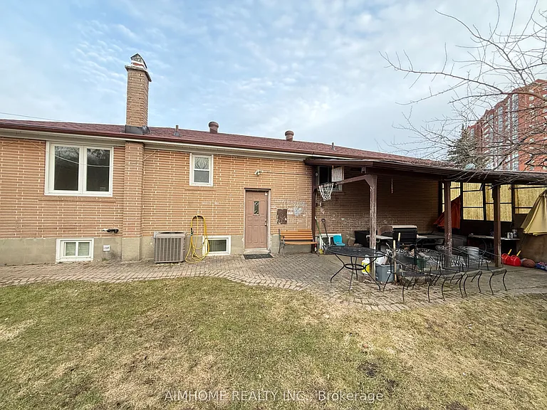 2 Khartoum Ave — Photo 15