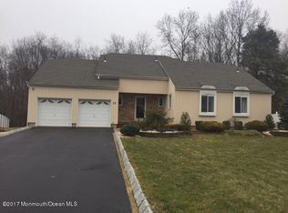 33 Victorian Dr, Old Bridge, NJ 08857