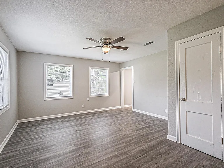 1539 Pleasantville Dr — Photo 1