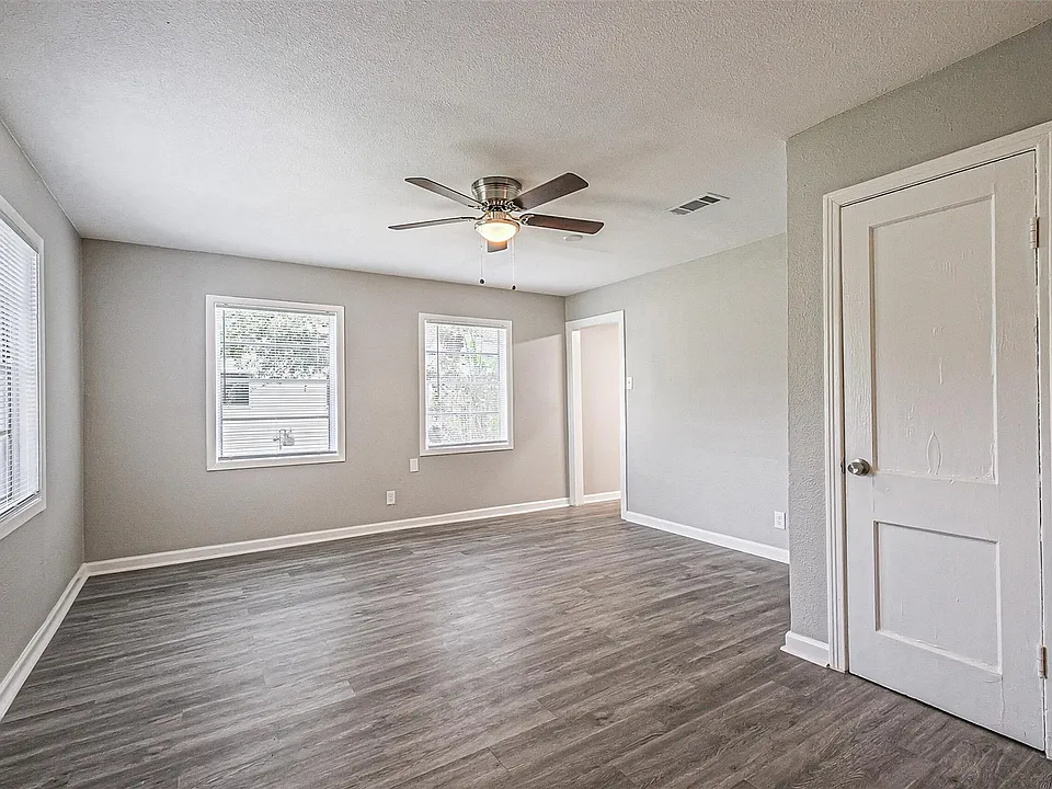 1539 Pleasantville Dr