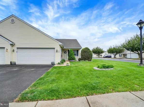 233 Equine Cv, Red Lion, PA 17356