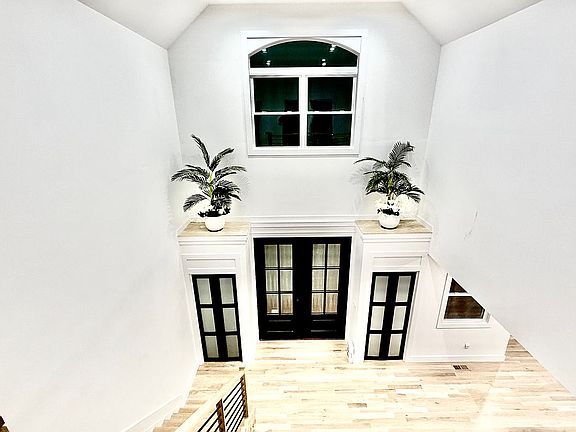 5th image of 11 Sunrise Pl