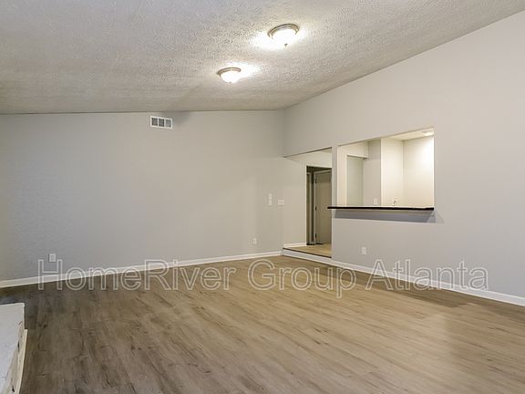 3rd image of 4726 Jamerson Forest Cir