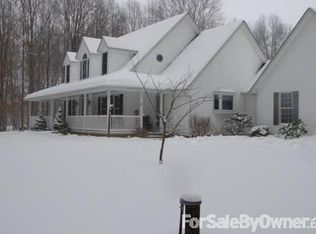 2051 Mahoning Rd, Lake Milton, OH 44429