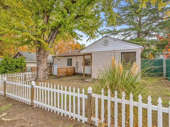 354 Garfield St, Ashland, OR 97520