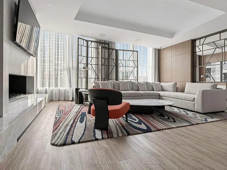 25 Cordova Ave #1210 — Photo 38