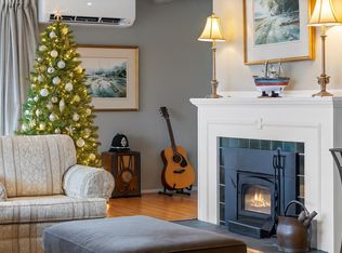 385 Stevens Dr, West Vancouver, BC V7S1C7