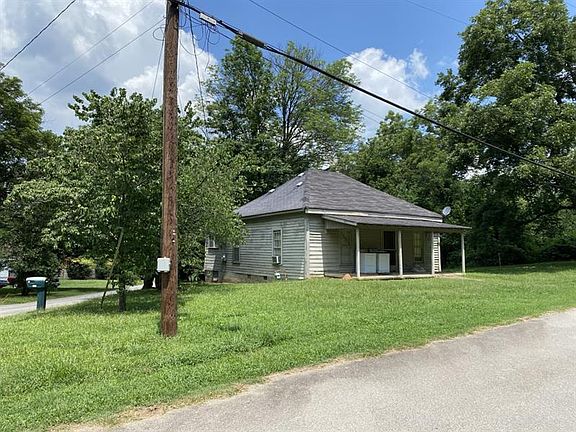 2nd image of 4836 2nd Ave