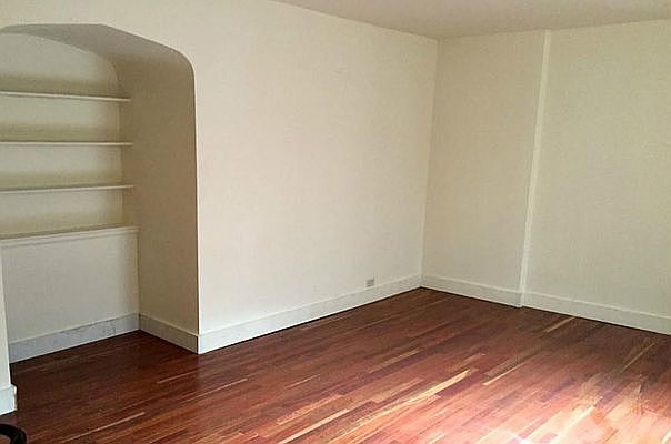 2nd image of 741 E 216th St #2