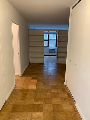 Rented by Carlyle Property Management | media 10