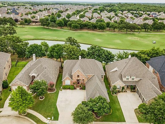 3rd image of 9040 Weston Ln