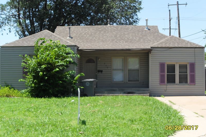 1st image of 830 NW 20th St
