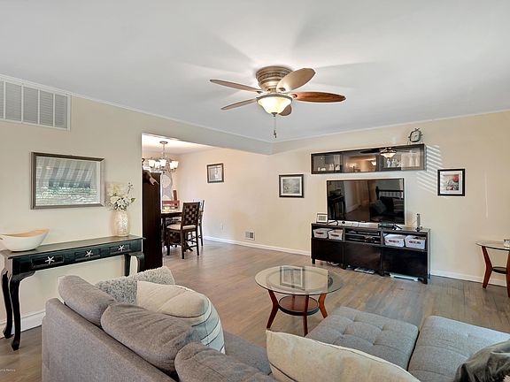 4th image of 728 Tiller Ave