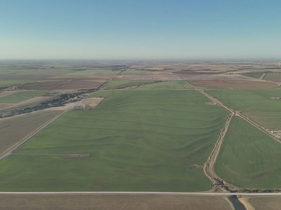 1st image of 10451 N 2450th Rd