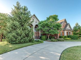 5913 S Parkhaven Ln, Springfield, MO 65810