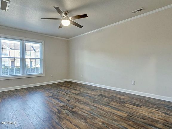 5th image of 202 Bridgewood Dr