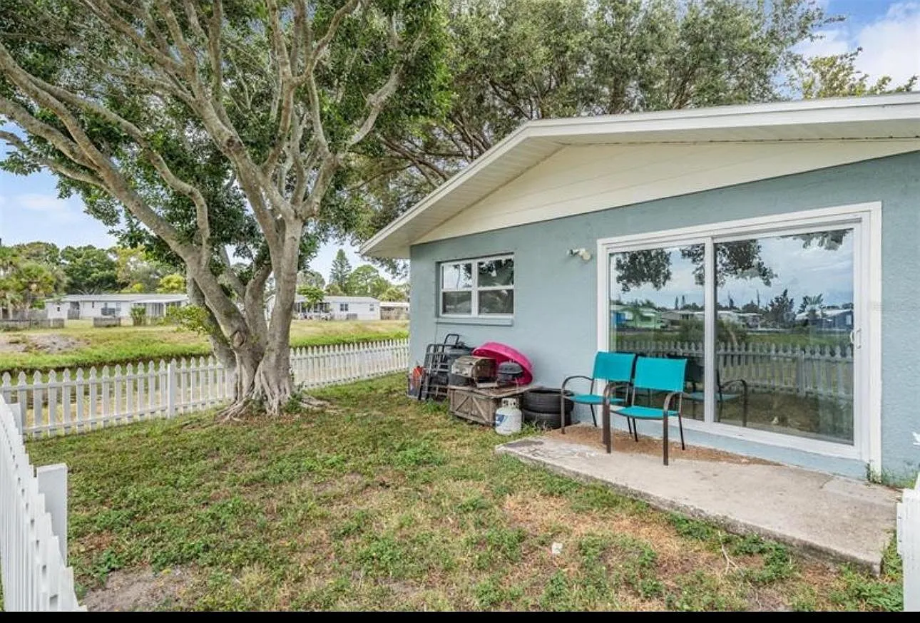 2 bed, 900 sqft, $1,900 — Photo 4