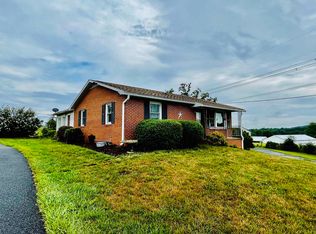343 Burkes Mill Rd, Grottoes, VA 24486