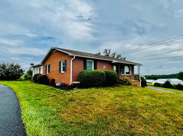 343 Burkes Mill Rd, Grottoes, VA 24486