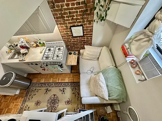 Rented by Oxford Property Group | media 8