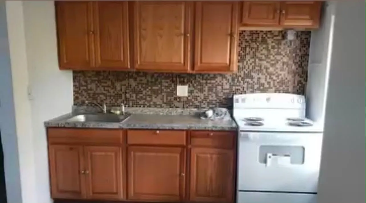 3 bed, $1,900 — Photo 4