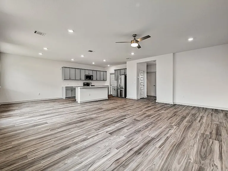 7902 Linda Michelle Ln — Photo 5