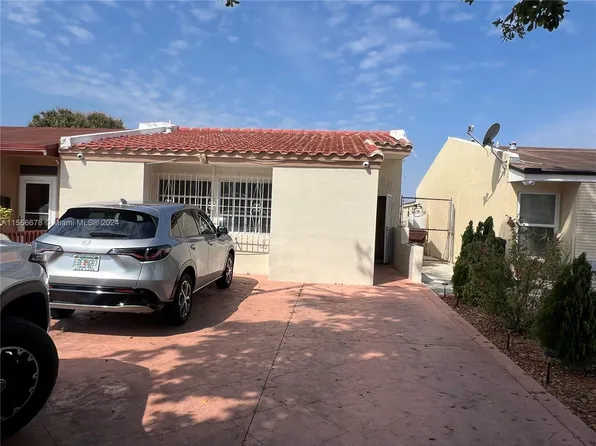 7126 W 17th Ct, Hialeah, FL 33014