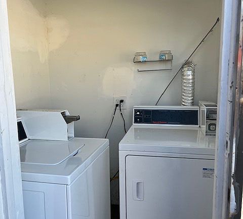 5th image of 3545-3547 W 110th St #3547-1