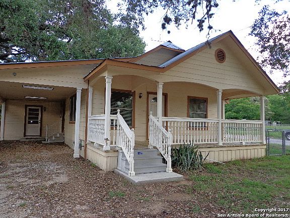 2nd image of 637 San Antonio St