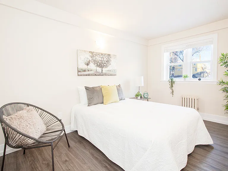 129 Lenore St #14 — Photo 15