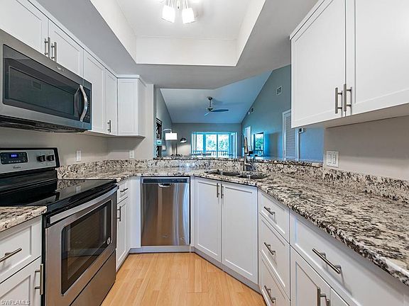 5th image of 781 Wiggins Lake Dr #1-206