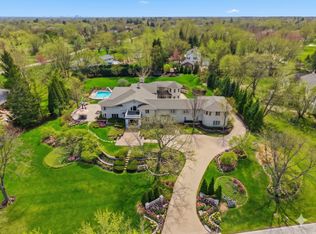 1877 Banbury Rd, Inverness, IL 60067