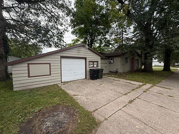 4th image of 1291 Amity Ave