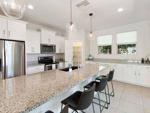 5th image of 3030 S AMBER Drive