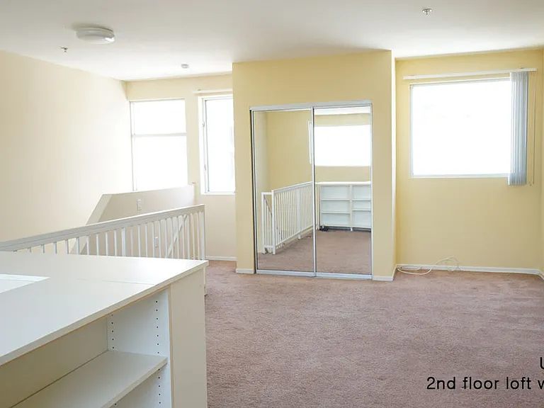 922 W 23rd St #209 — Photo 12