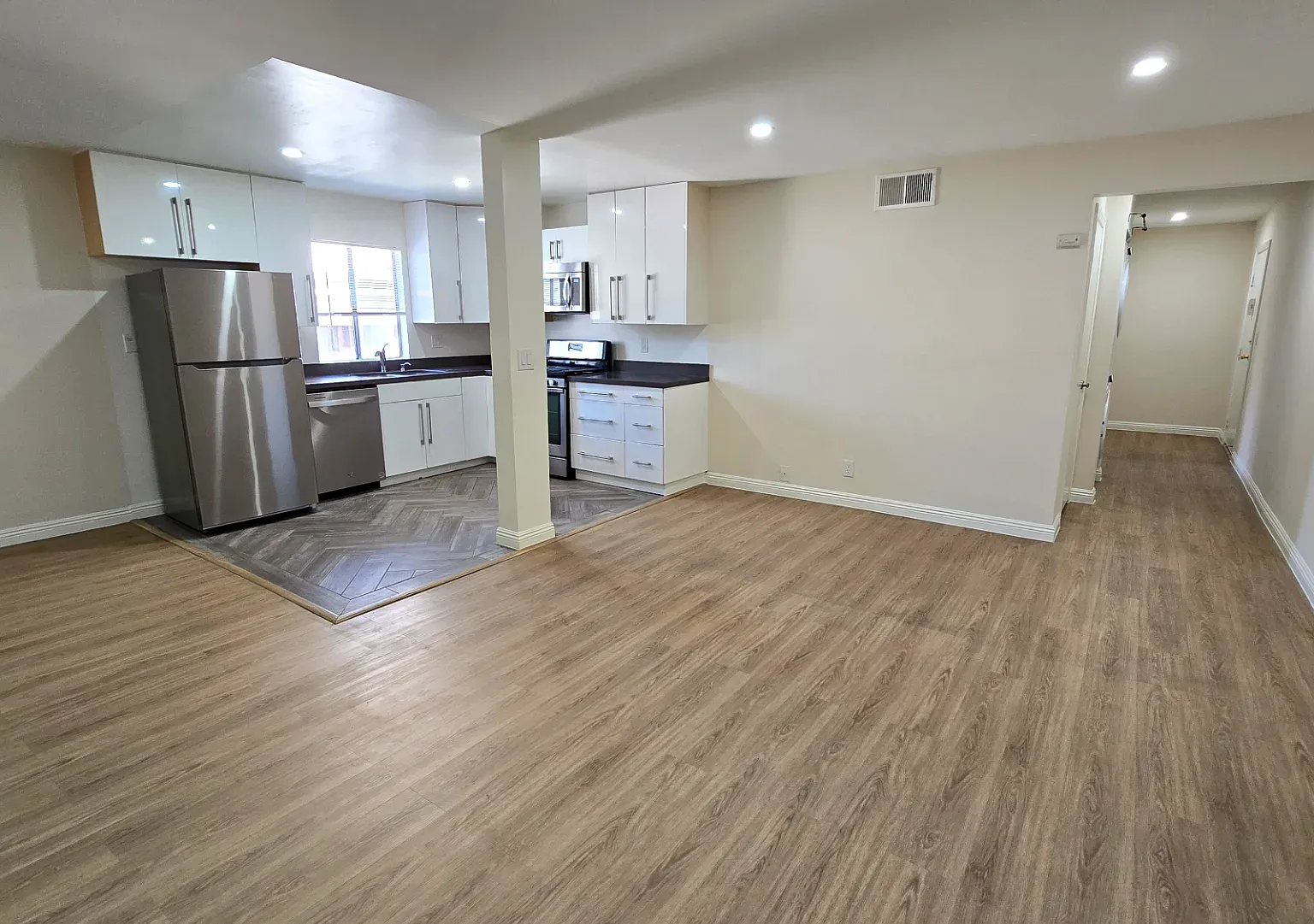 2 bed, 1000 sqft, $2,600 — Photo 1