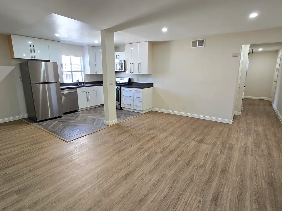 960 S Gramercy Pl #207