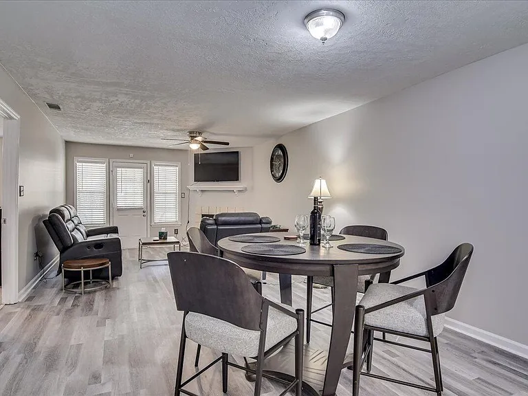 23 Londonberry Ln — Photo 8