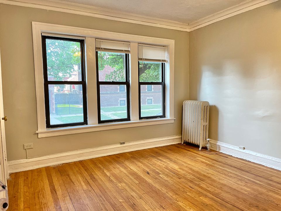 1st image of 2217 W 80th Pl #1