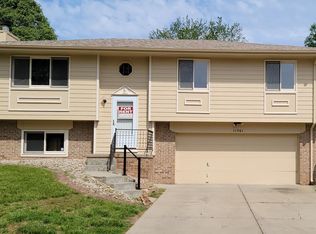 11561 Rambleridge Rd, Omaha, NE 68164