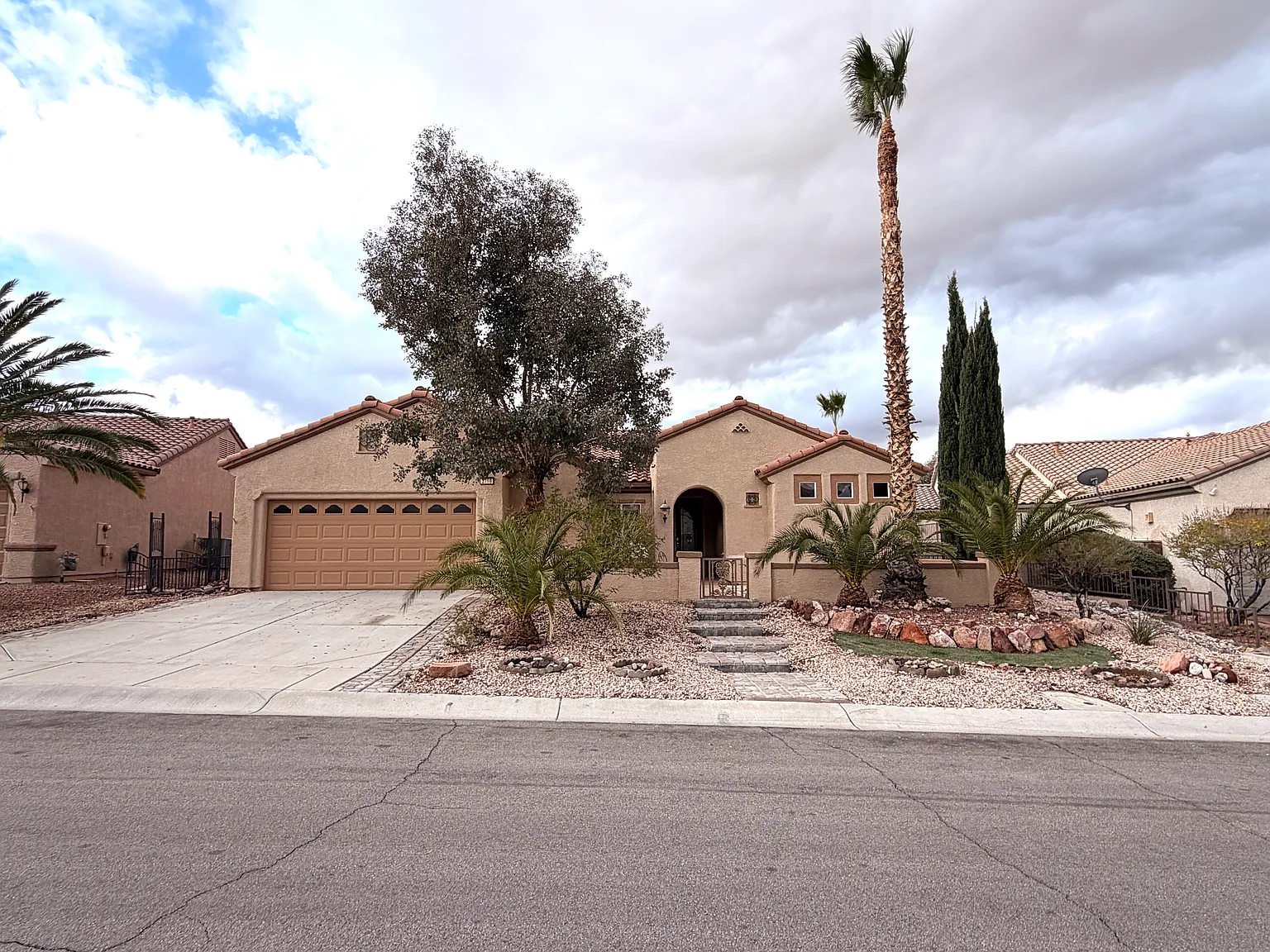 2759 Foxtail Creek Ave NV — Photo 2