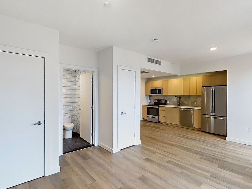 1st image of 814 Amsterdam Ave #6LS