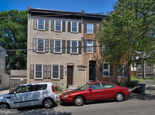 136 Hermit St, Philadelphia, PA 19127